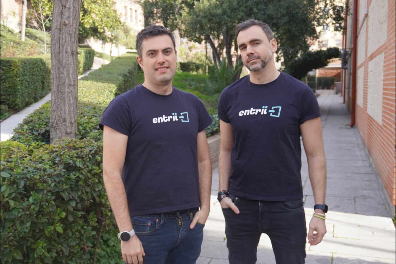 Entrii