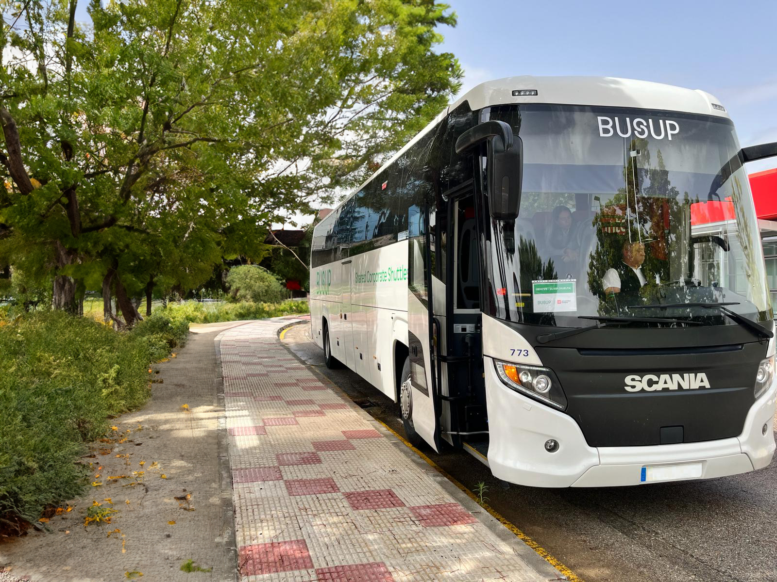 BUSUP cierra una ronda de 2'84 millones de euros liderada por True Global Ventures