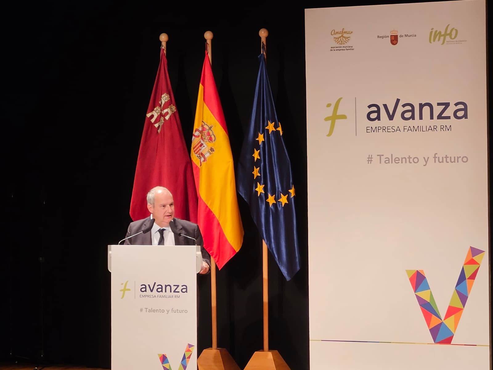 El Gobierno anuncia la adjudicación provisional de 27,3 M€ del PERTE VEC IV en su sección de baterías a seis proyectos