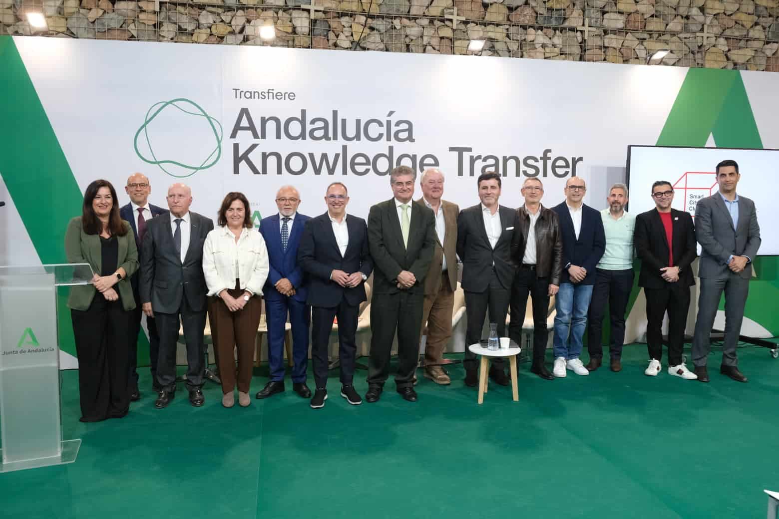 Smart City Cluster refuerza su papel en innovación urbana en Transfiere