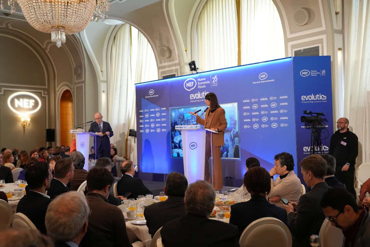 El Gobierno invertirá 40 millones de euros para facilitar el acceso de startups y pymes a la IA