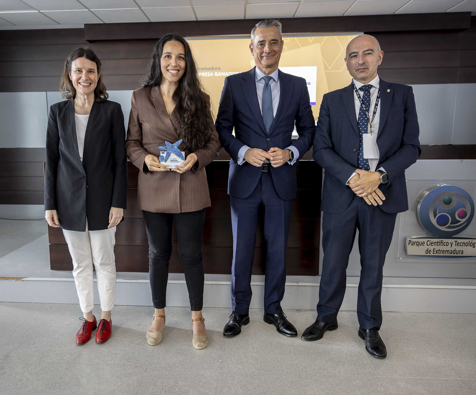 BioGenómika gana los Premios EmprendeXXI en Extremadura
